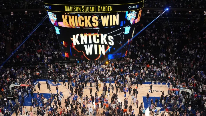 New York Knicks make record comeback to beat San Antonio Spurs in Game 4 of the NBA Finals