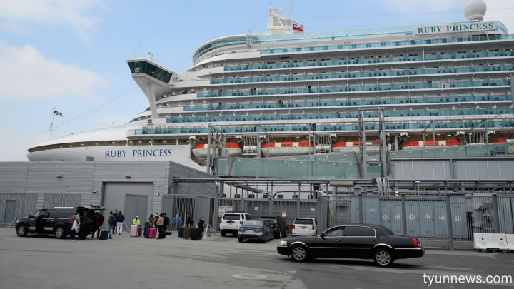 125 passengers and crew hit with highly contagious stomach virus on cruise