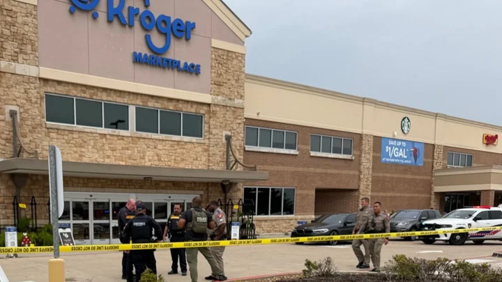 Shooting inside Texas Kroger leaves 2 in critical condition: Authorities