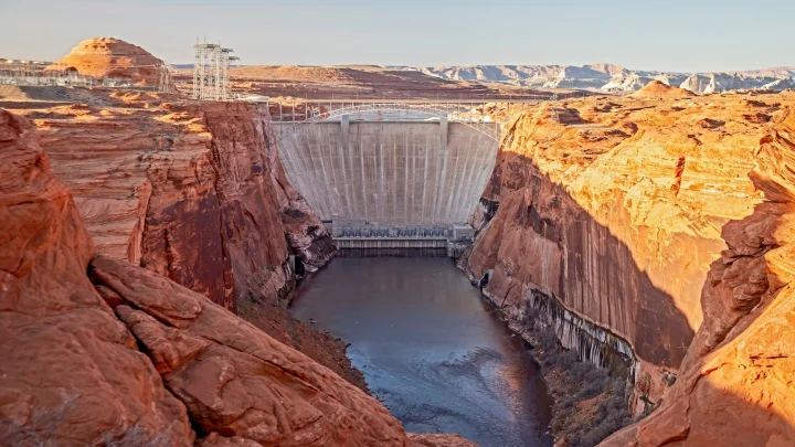 Lake Powell reaching critically low elevation levels, nearing ‘dead power pool,’ experts say
