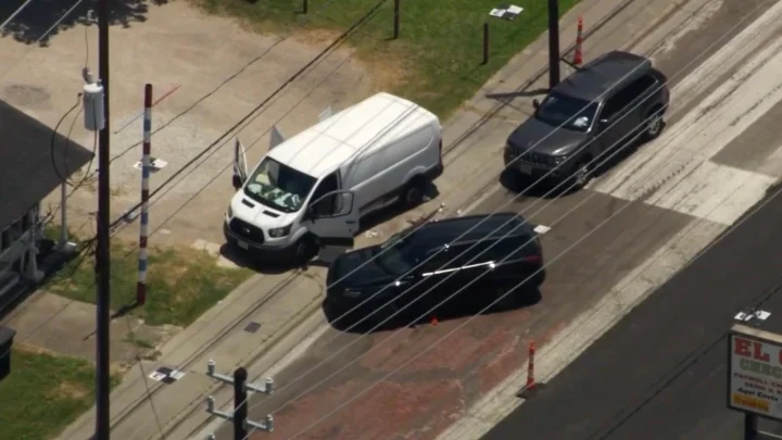 Judge temporarily blocks deportation of witness to fatal Houston ICE shooting