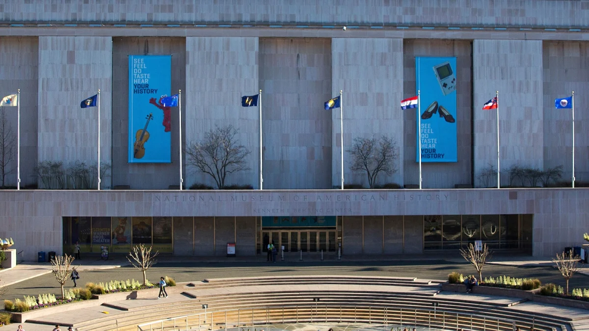 smithsonian-ap-jef-260706_1783342151990_hpMain_16x9