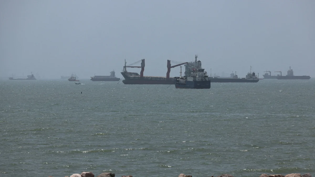 Hormuz-DB-260827_1787812710712_hpMain_16x9