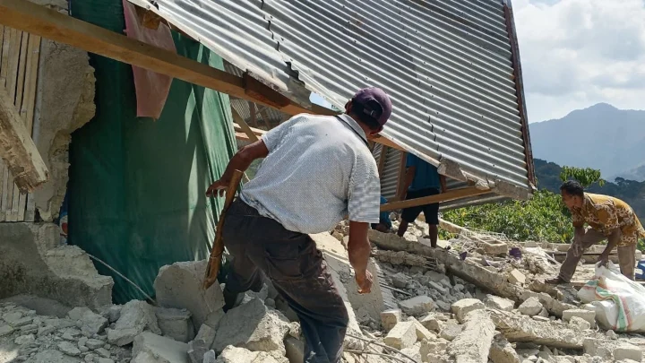 2nd earthquake hits Indonesia following powerful magnitude 7.7 quake