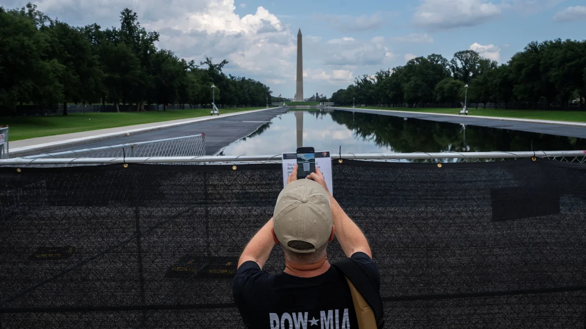 Reflecting-pool-DB-260810_1786354811482_hpMain_16x9