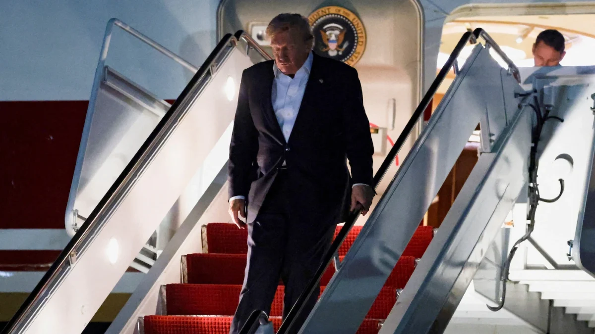 USA-TRUMP-AIRFORCEONE_1786676479553_hpMain_16x9
