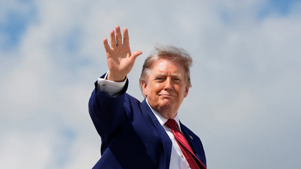 donald-trump-7-rt-gmh-260807_1786134695608_hpMain_2_16x9