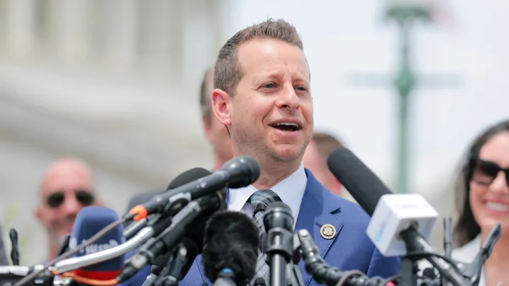 Florida holds 1st major primaries after Republicans’ mid-decade redistricting