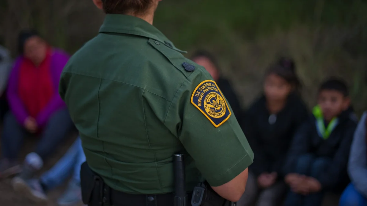 migrant-gty-er-260813_1786660923877_hpMain_16x9
