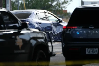 ICE officer shoots and injures man in Austin: Police