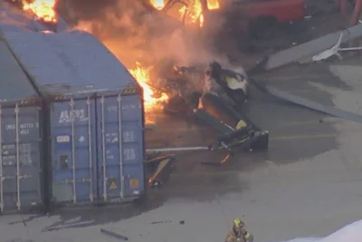 3 dead after helicopter crashes in Los Angeles near site of earlier fatal bus collision